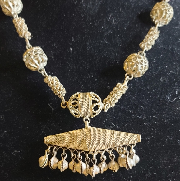 Unique Vintage Indian Filigree Metal Beaded Chandelier Tassle Necklace - Rare - Picture 2 of 10